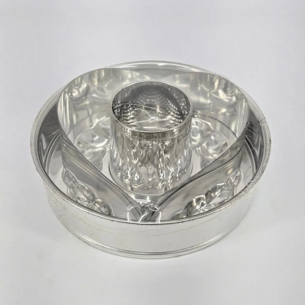 The Pampered Chef 3-Piece Springform Pan Set Heart Bundt Insert Vintage 9